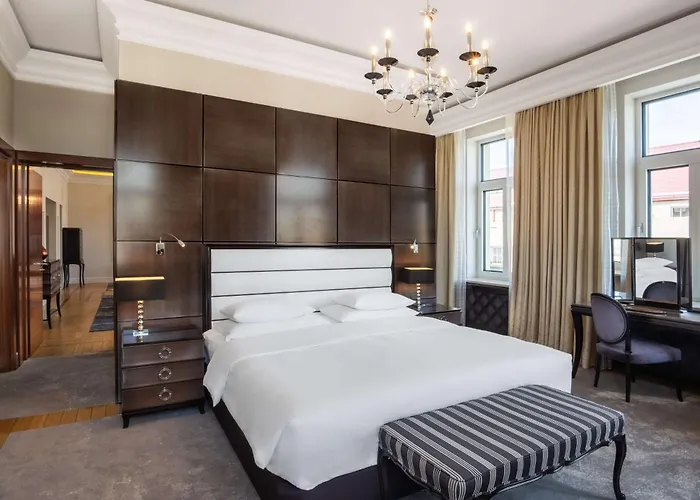Grand Hotel Vilnius, Curio Collection By Hilton