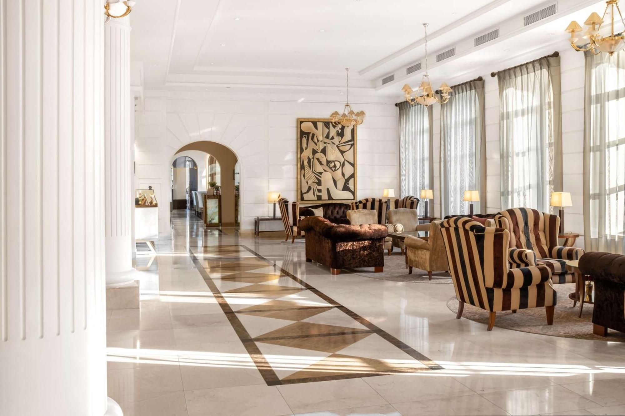 Grand Vilnius, Curio Collection By Hilton 5* VNO