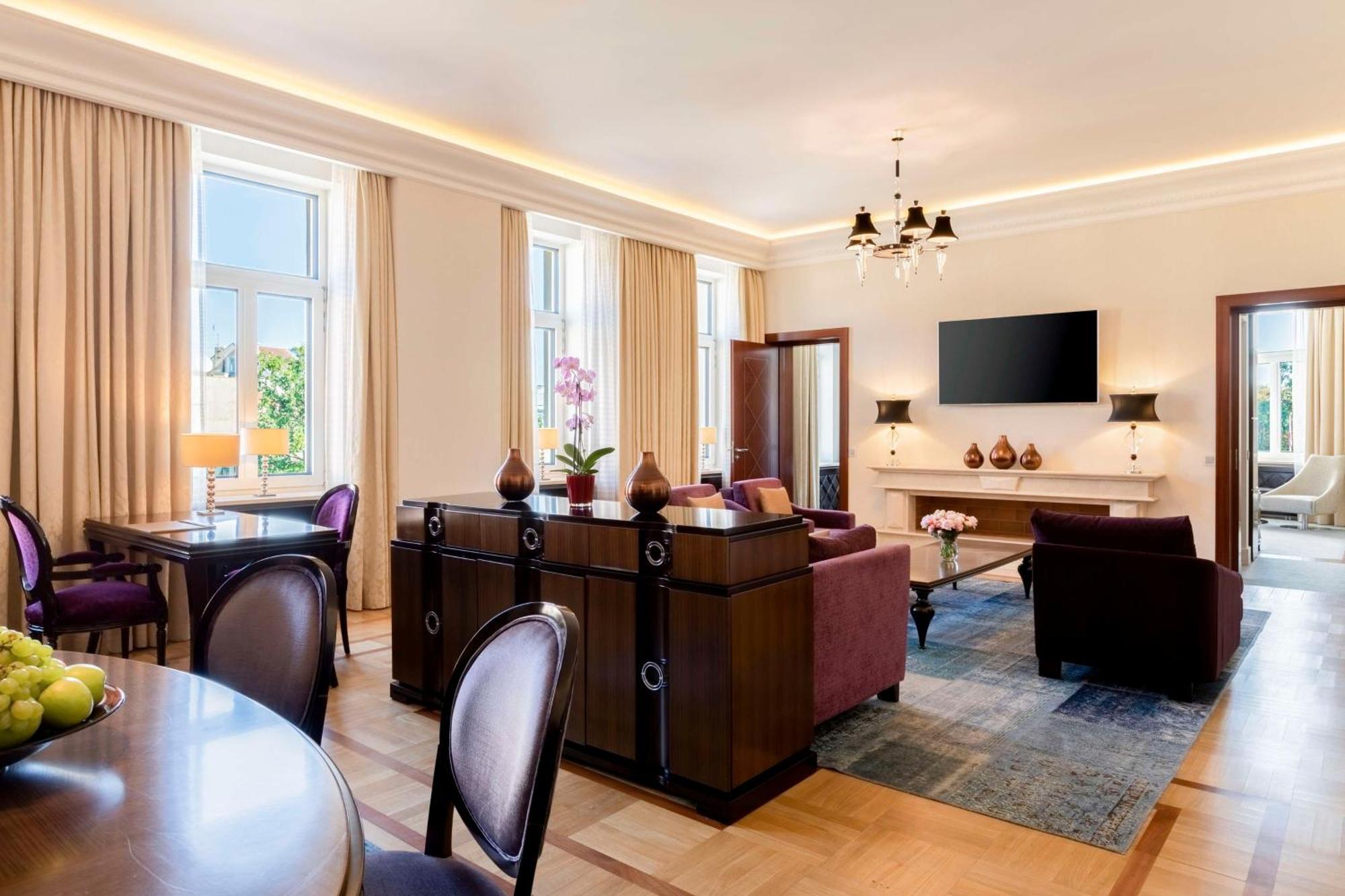 Grand Vilnius, Curio Collection By Hilton 5*