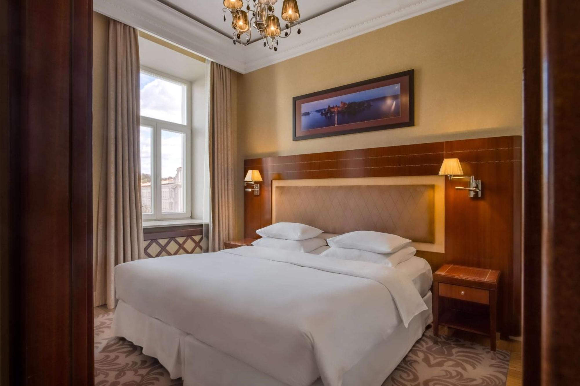 Grand Vilnius, Curio Collection By Hilton Hotelli Vilna