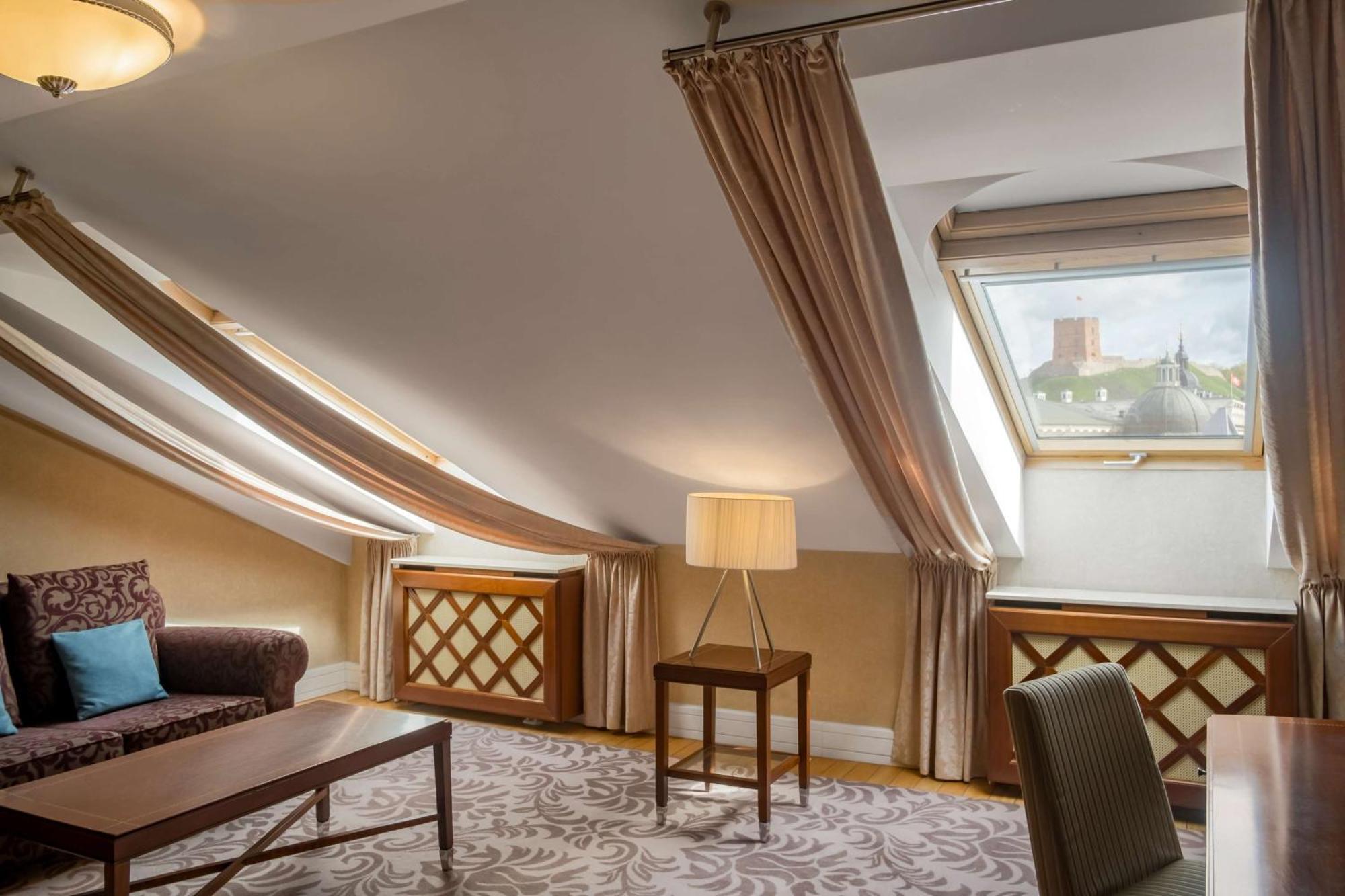 Hotelli Grand Vilnius, Curio Collection By Hilton